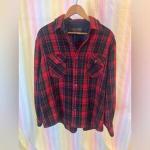 Vintage David Harrison Red and Black Plaid Button-Up Flannel Shirt size L